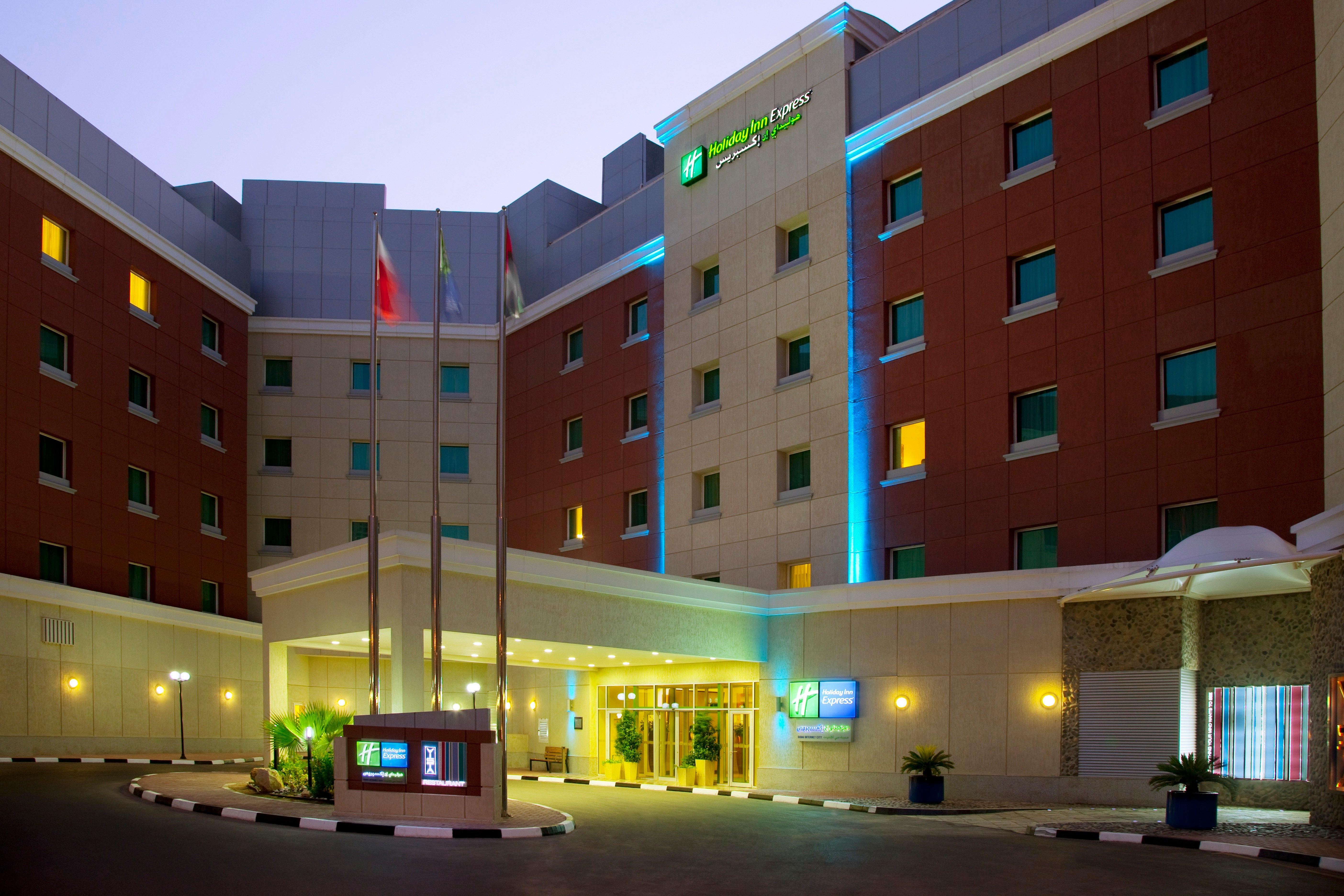 Holiday Inn Express Dubai Internet City, An Ihg Hotel Exterior photo