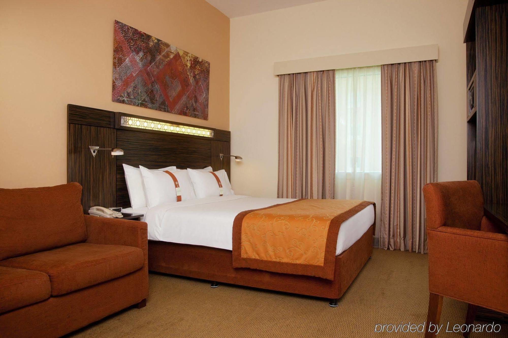 Holiday Inn Express Dubai Internet City, An Ihg Hotel Room photo